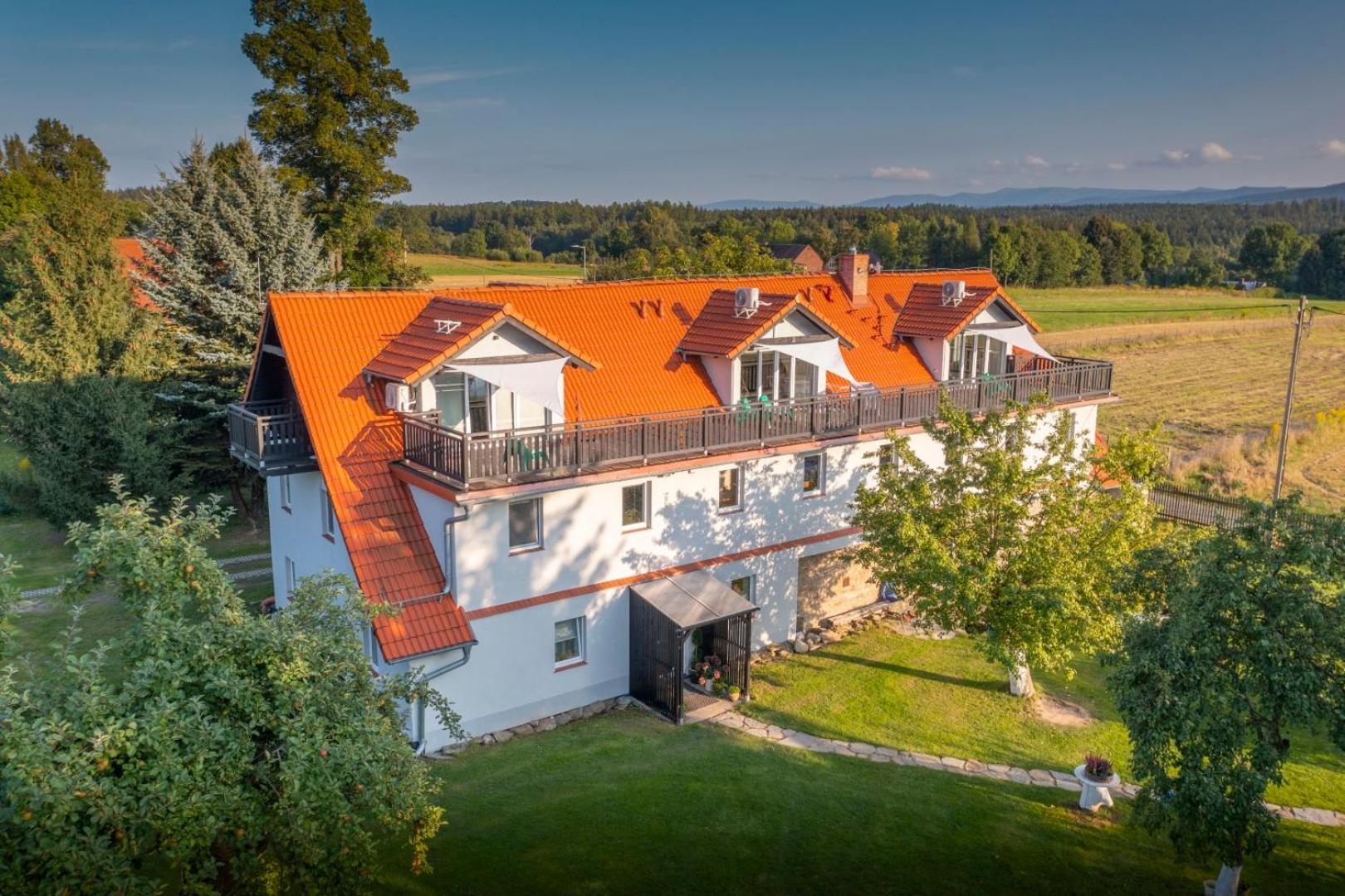Dom W Domu - Izera Glamping Bed & Breakfast Gajowka  Bagian luar foto
