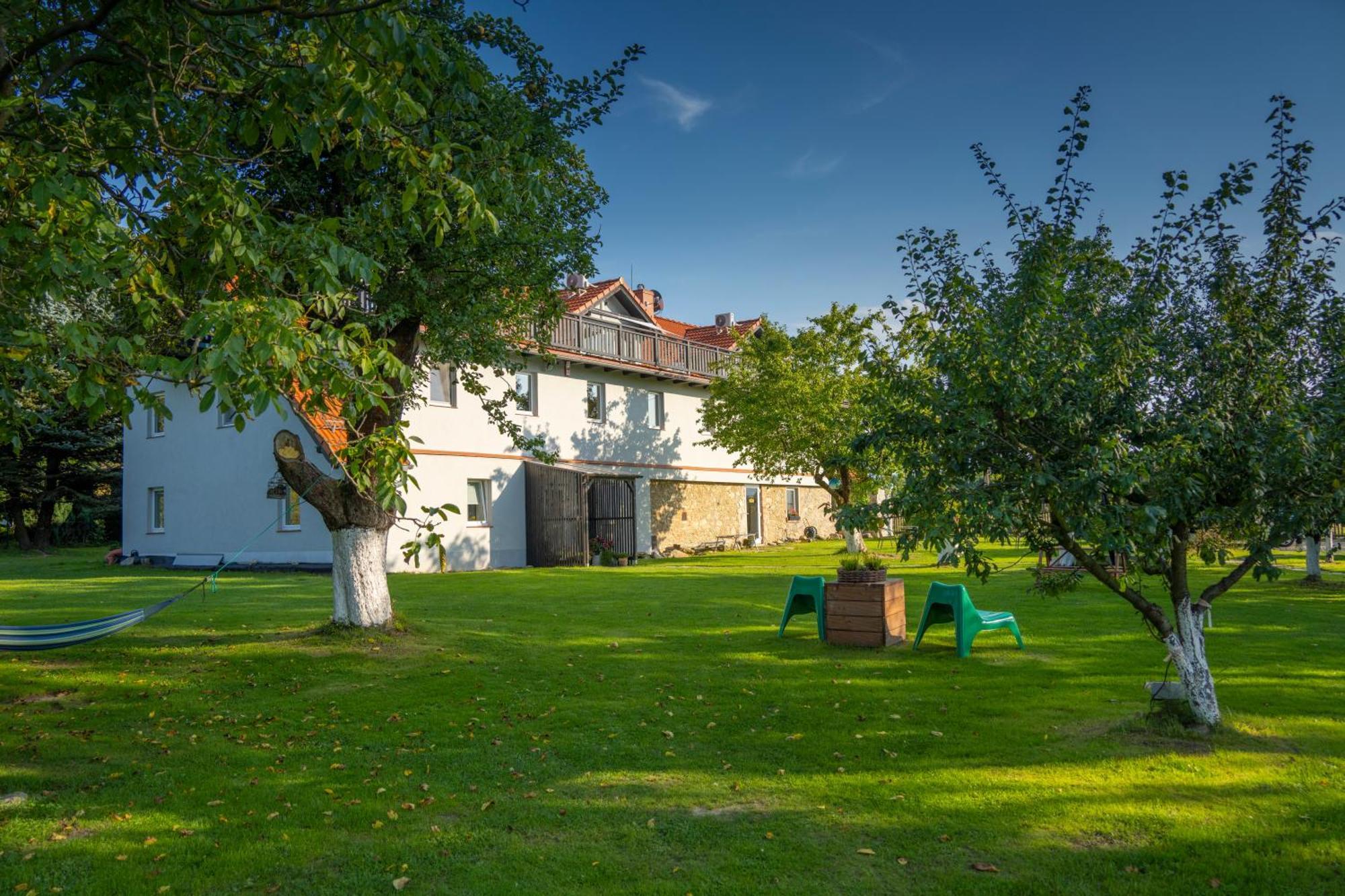 Dom W Domu - Izera Glamping Bed & Breakfast Gajowka  Bagian luar foto