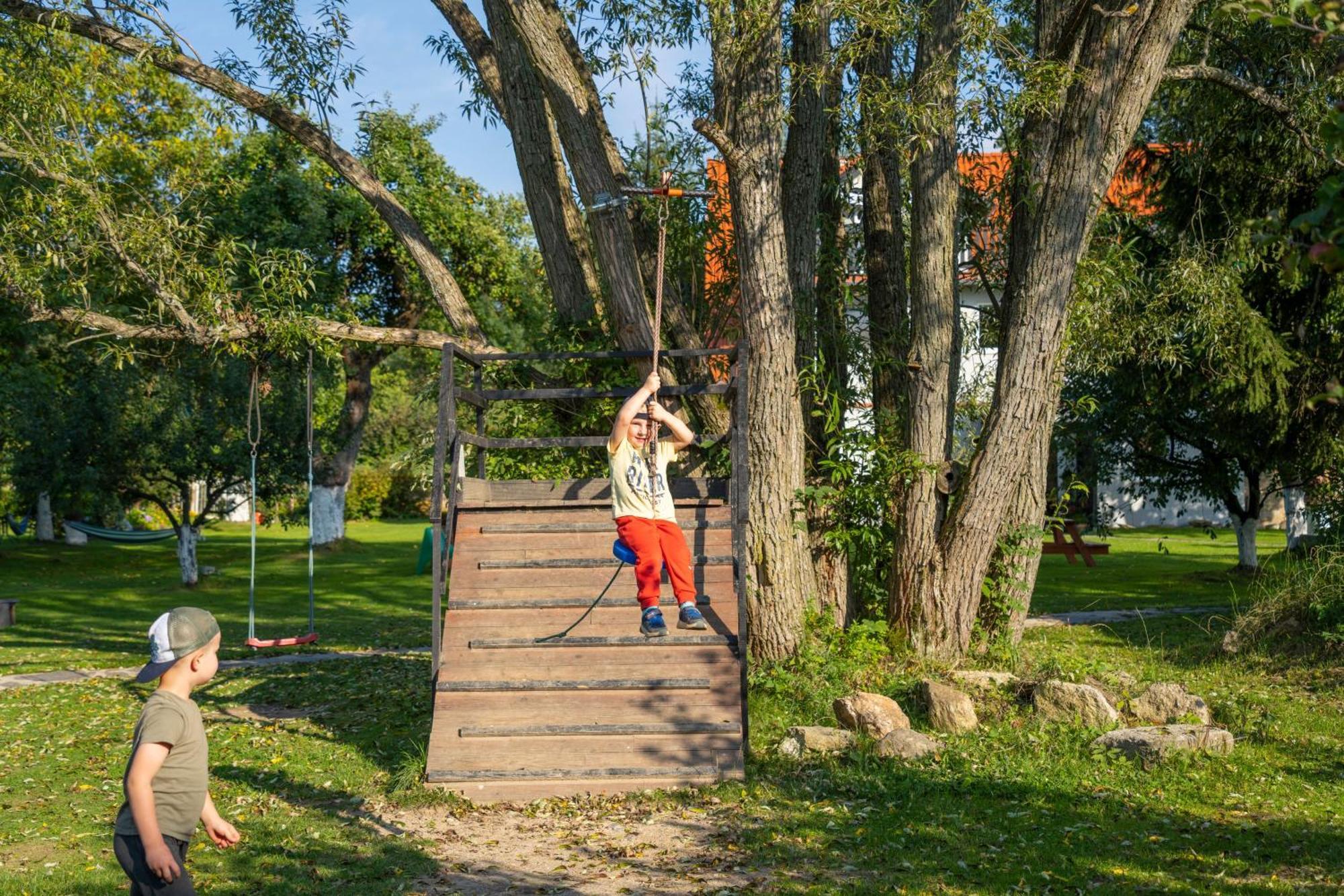 Dom W Domu - Izera Glamping Bed & Breakfast Gajowka  Bagian luar foto