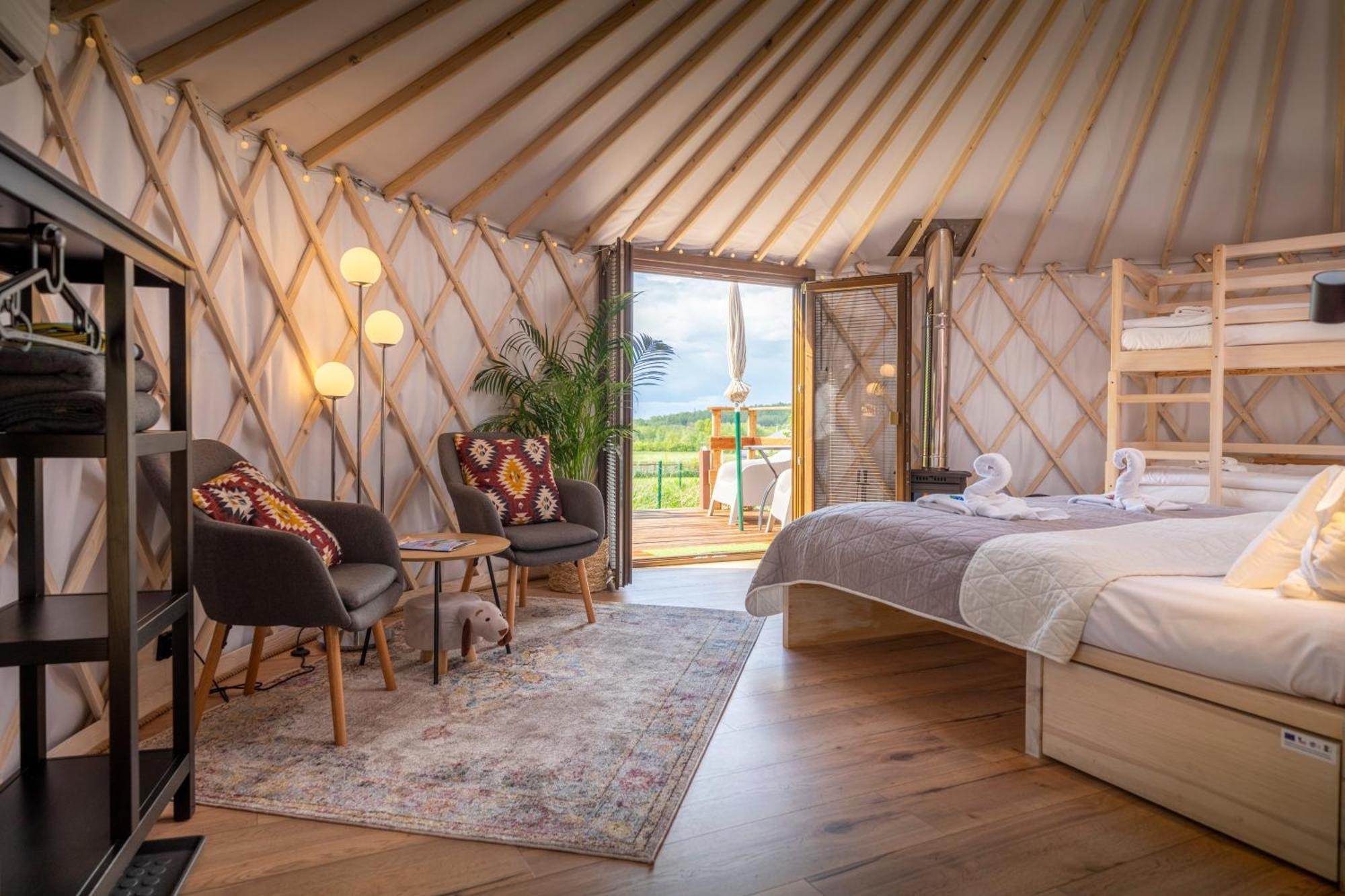Dom W Domu - Izera Glamping Bed & Breakfast Gajowka  Ruang foto