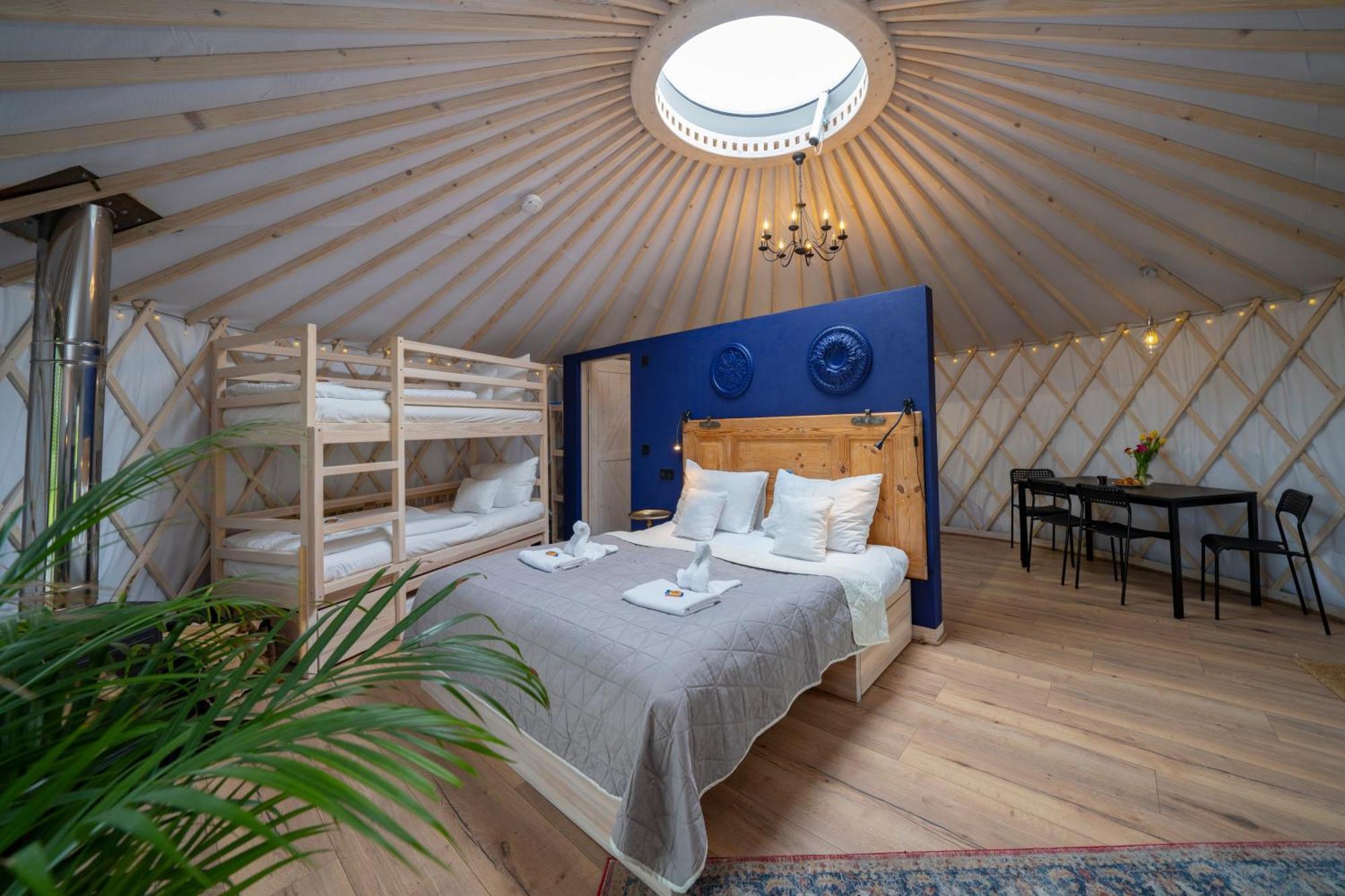 Dom W Domu - Izera Glamping Bed & Breakfast Gajowka  Ruang foto