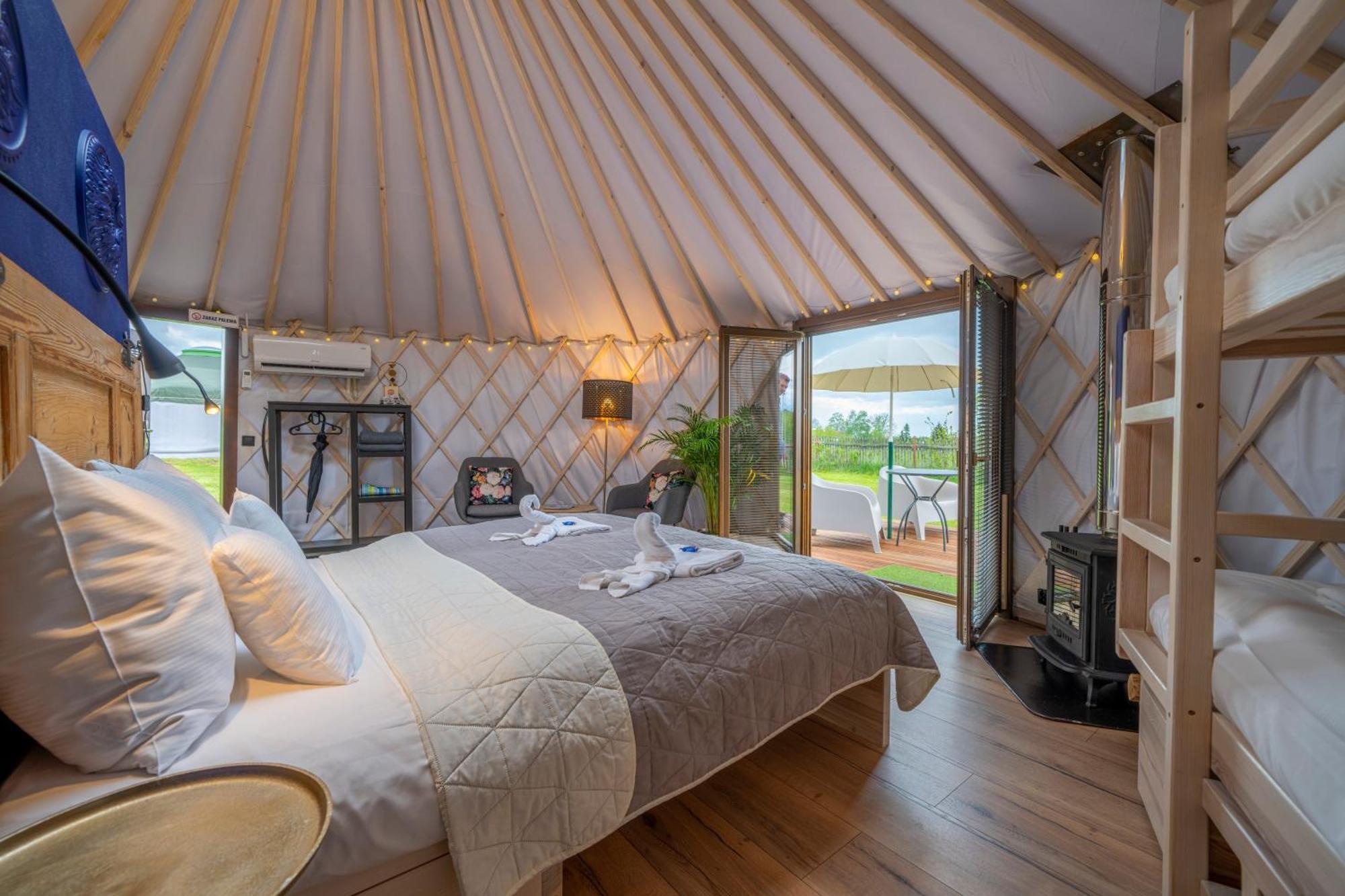 Dom W Domu - Izera Glamping Bed & Breakfast Gajowka  Ruang foto
