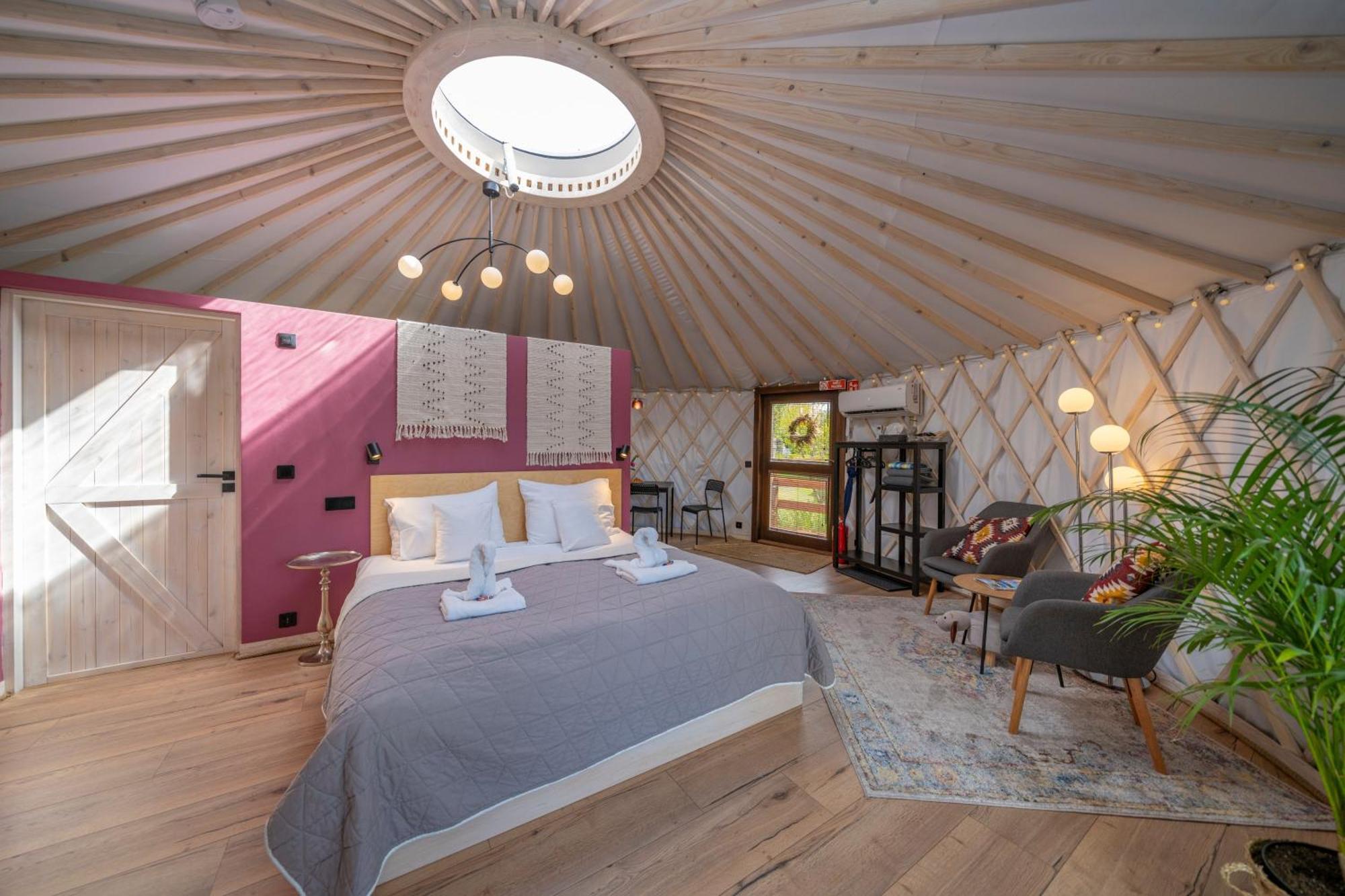 Dom W Domu - Izera Glamping Bed & Breakfast Gajowka  Ruang foto
